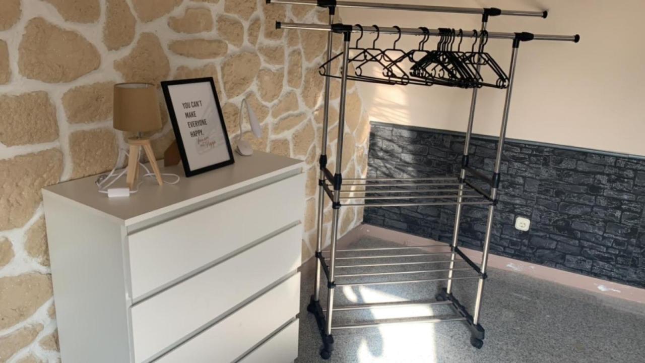 Zimmer In Wohnung Monteure Apartment Kuche Modern Enger Eksteriør bilde